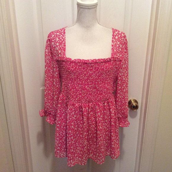 Torrid Top 1 Dark Pink White Floral Print Smocked - Picture 6 of 14